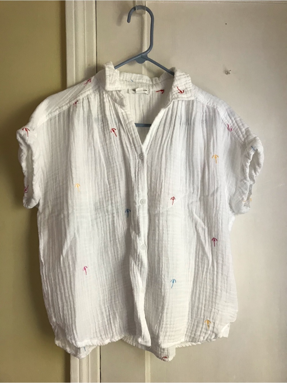 beachlunchlounge White Gauze Button-Front Top with Multicolor Tiny Embroidery